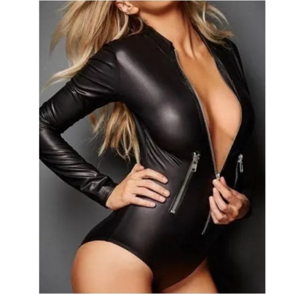 Frederick’s of Hollywood Black faux leather long sleeve bodysuit w zipper, XS/S